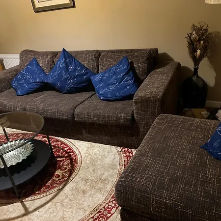 度假居 Spacious 4 Bedroom With 2 Bathrooms With Garden And Parking In Dublin *