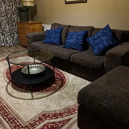 度假居 Spacious 4 Bedroom With 2 Bathrooms With Garden And Parking In Dublin *