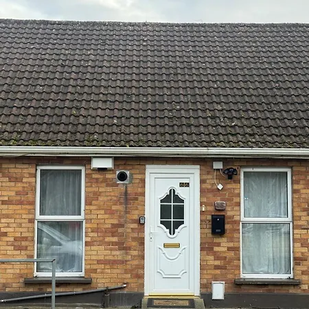 度假居 Spacious 4 Bedroom With 2 Bathrooms With Garden And Parking In Dublin